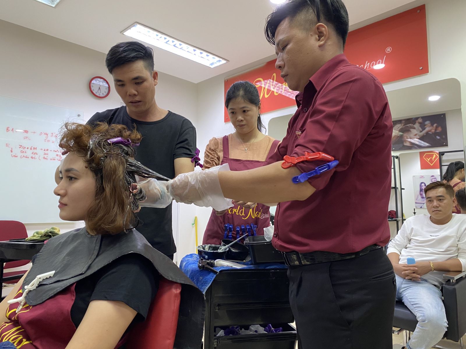 Dạy cắt tóc tại Vị Thanh  Hair Salon Đức Nguyễn