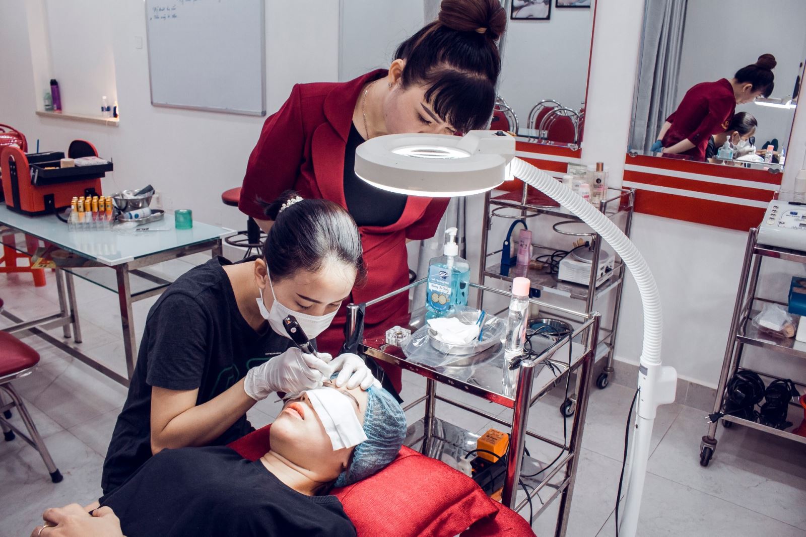 Học nghề phun xăm mất bao lâu để thành thạo? – World Nail School